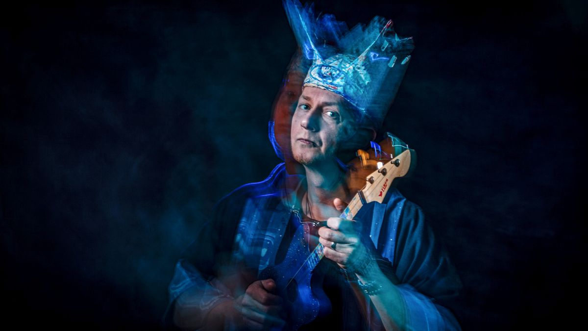 Jakub König použil v klipu i záběry z vybombardované Ukrajiny